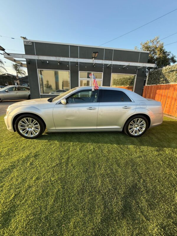 2013 chrysler 300 c V6 3.6 - Image 3
