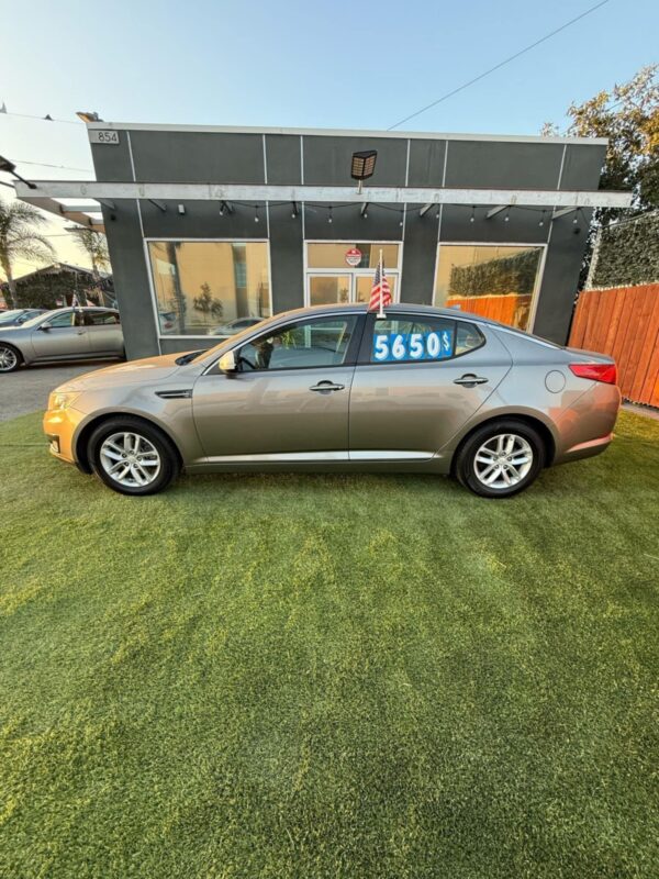 2018 Kia Optima - Image 11