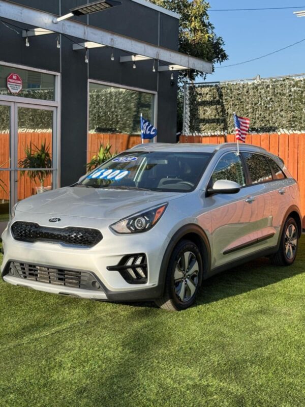 2020 kia niro - Image 7