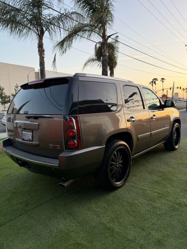 2010 Gmc Yukon Denali - Image 11