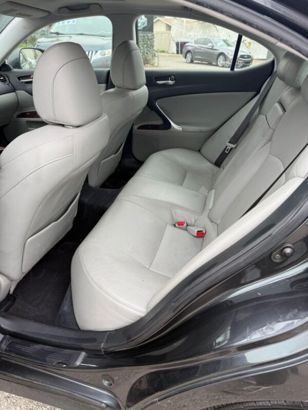 2007 lexus  is 250 - Image 11