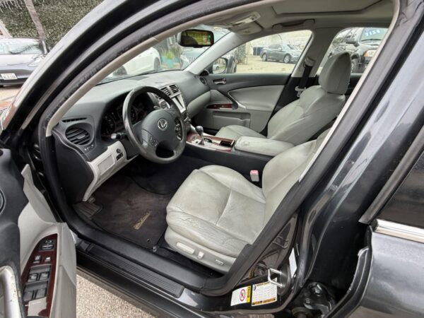 2007 lexus  is 250 - Image 10