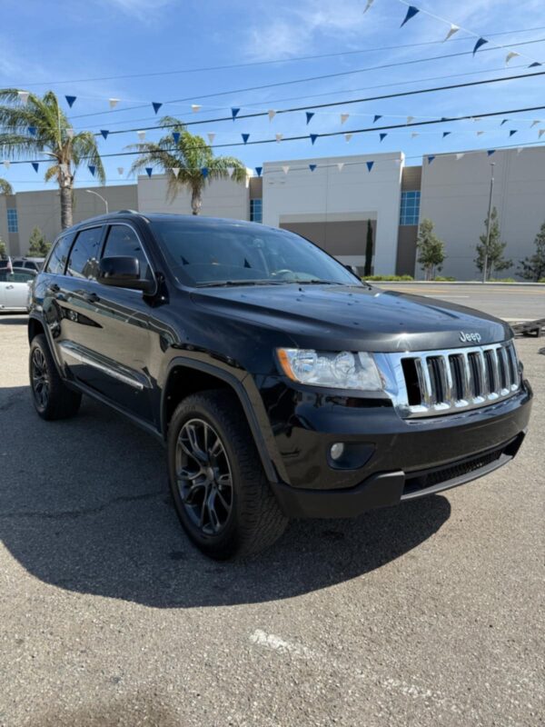 2012 Jeep Grand Cherokee - Image 9