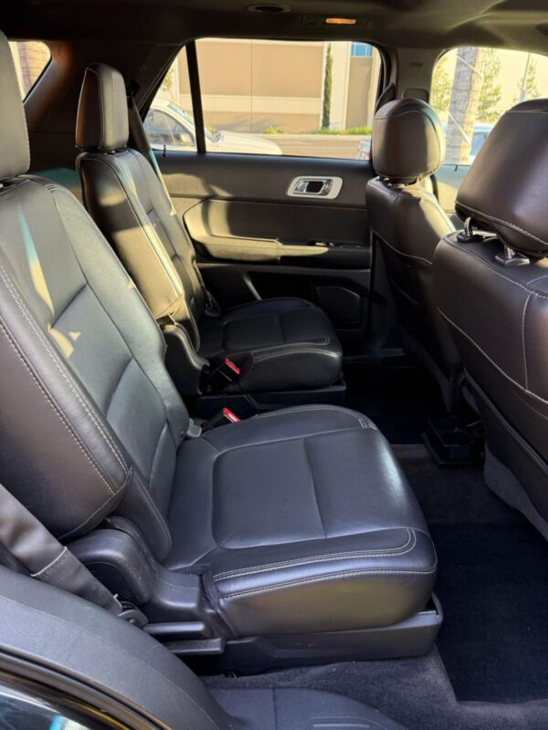 2015 Ford Explorer - Image 2