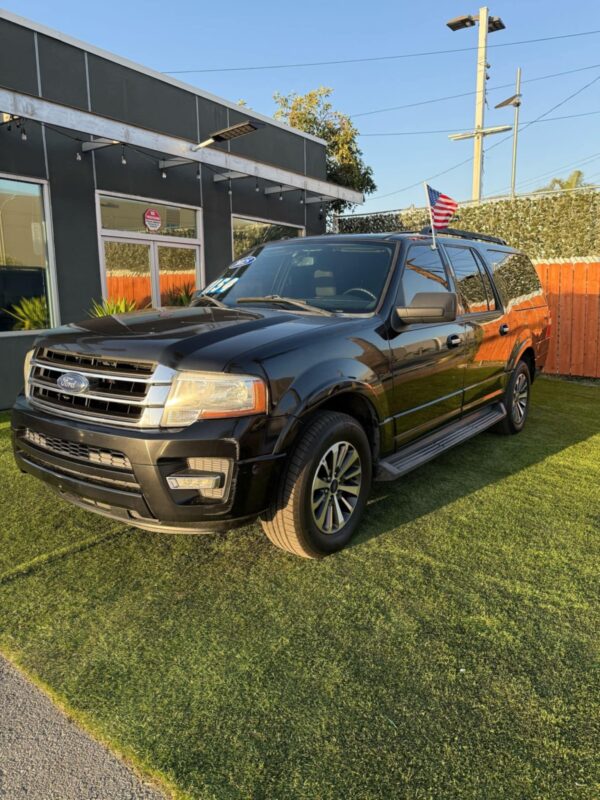 2015 Ford Expedition - Image 17