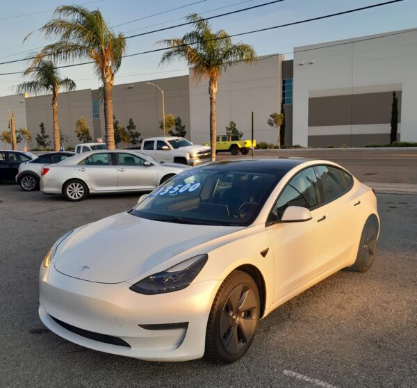 2021 Tesla Model 3 - Image 11