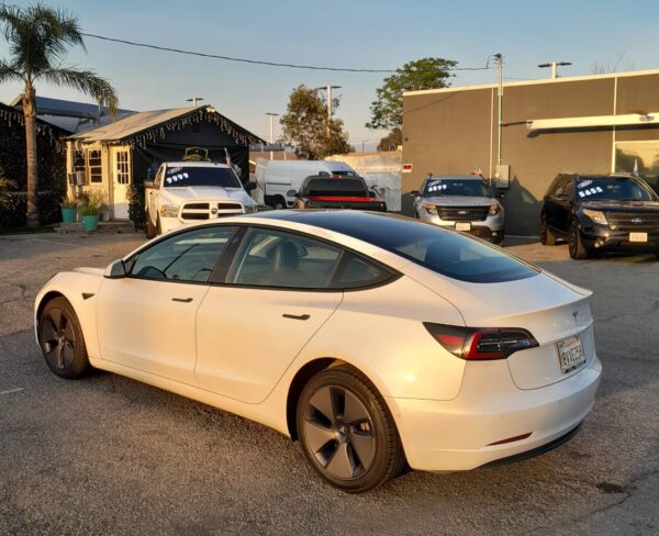 2021 Tesla Model 3 - Image 8