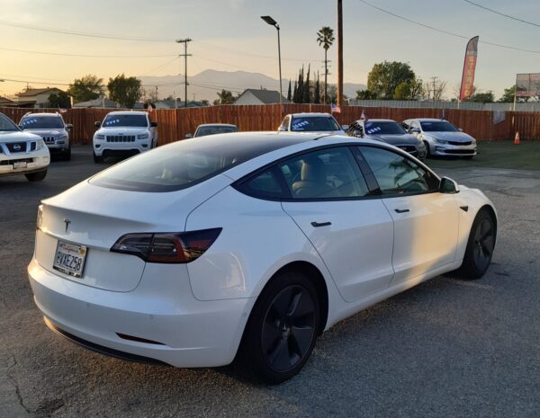 2021 Tesla Model 3 - Image 6
