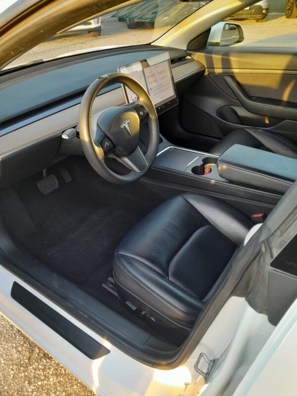 2021 Tesla Model 3 - Image 5
