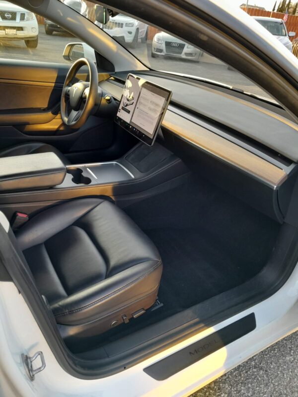 2021 Tesla Model 3 - Image 4
