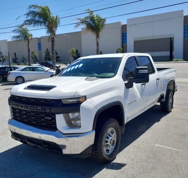 2020 Chevrolet silverado 2500 HD - Image 2