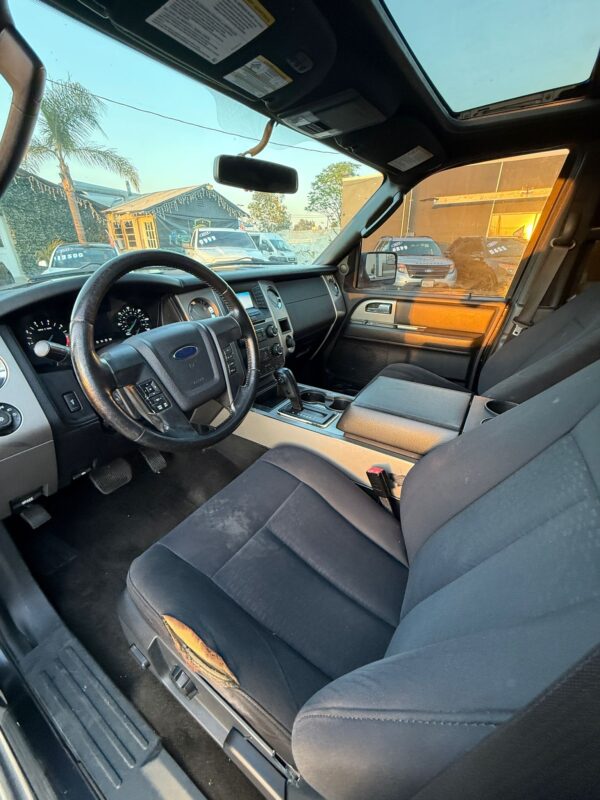 2015 Ford Expedition - Image 6