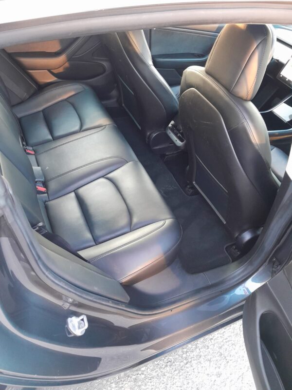 2019 Tesla Model 3 - Image 9