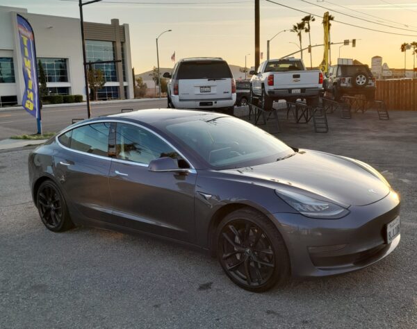 2019 Tesla Model 3 - Image 8