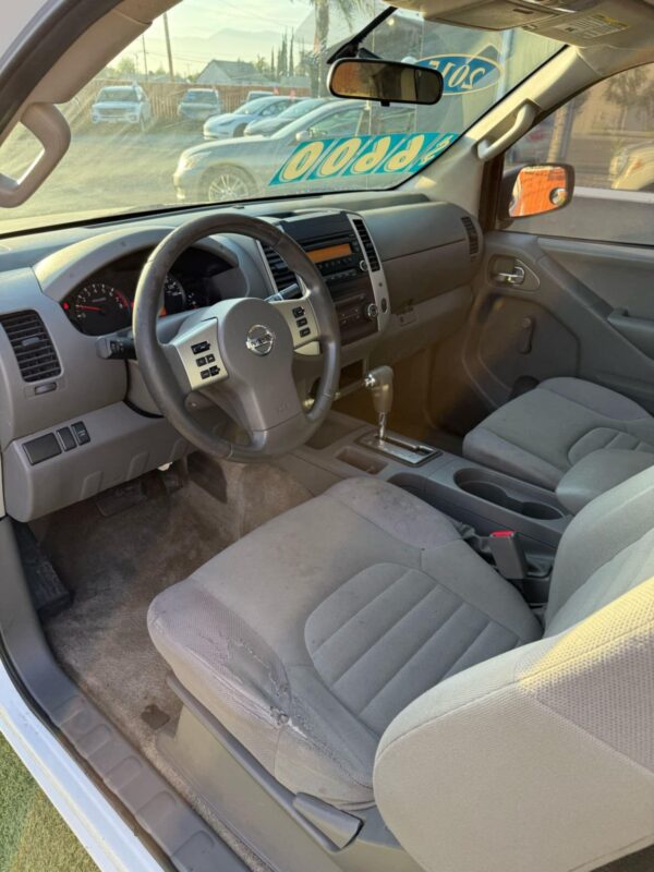 2015 Nissan Frontier - Image 13