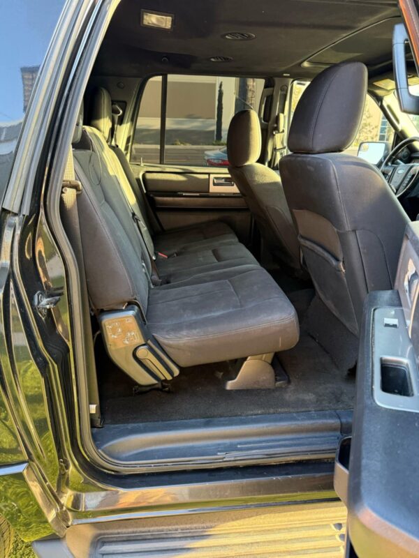 2015 Ford Expedition - Image 16