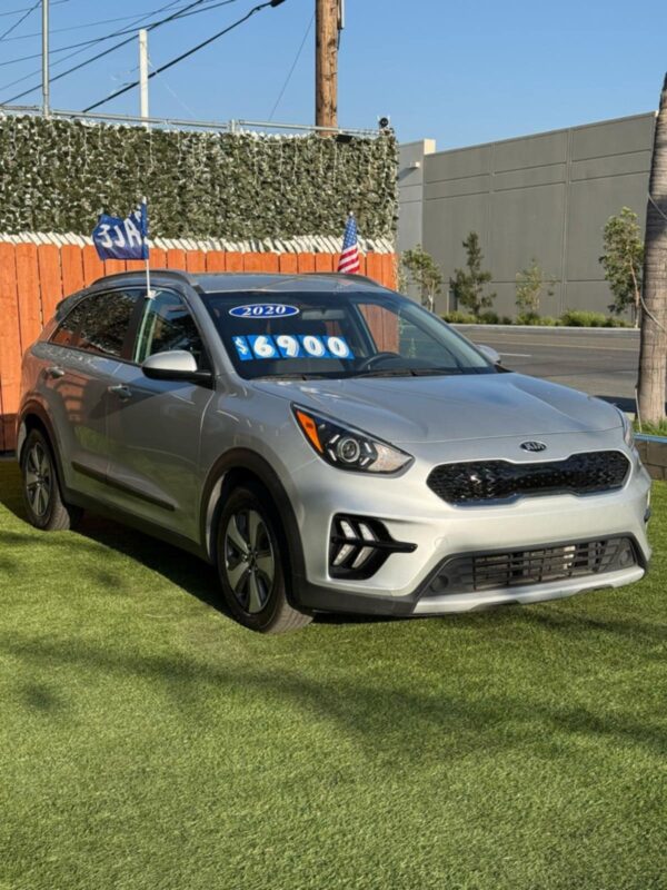 2020 kia niro - Image 2