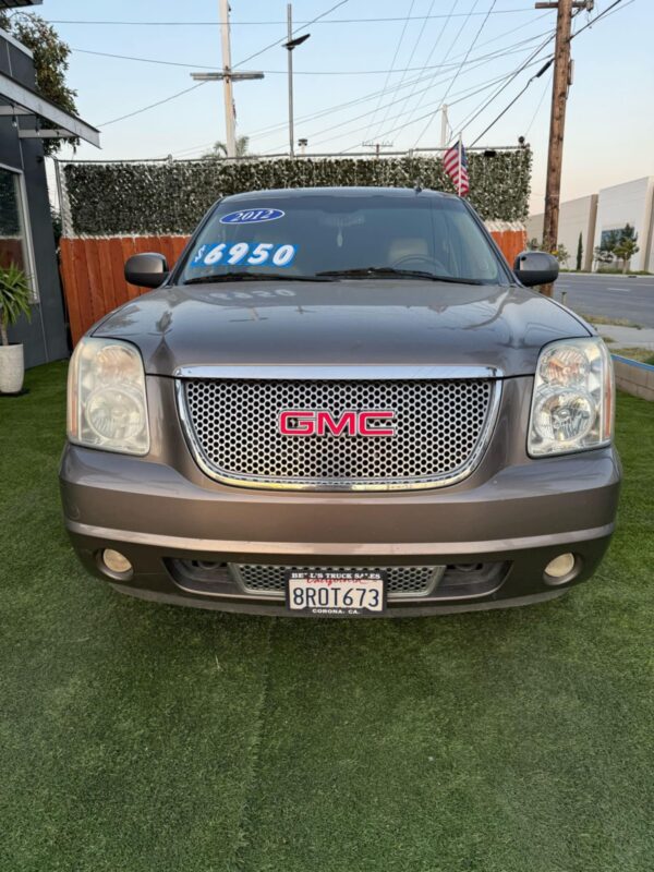2010 Gmc Yukon Denali - Image 2
