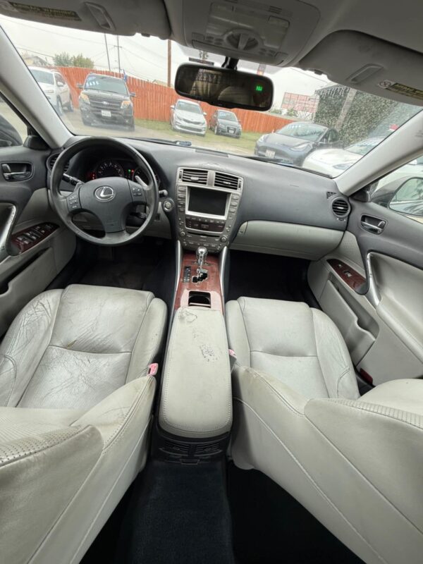 2007 lexus  is 250 - Image 9