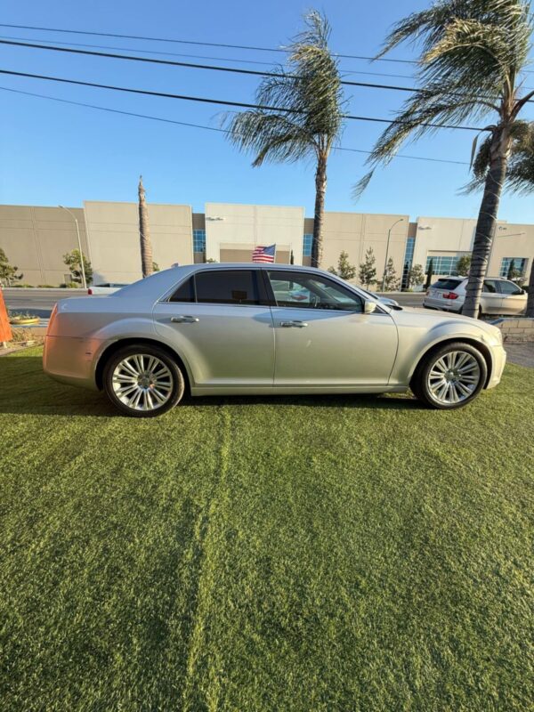 2013 chrysler 300 c V6 3.6 - Image 5