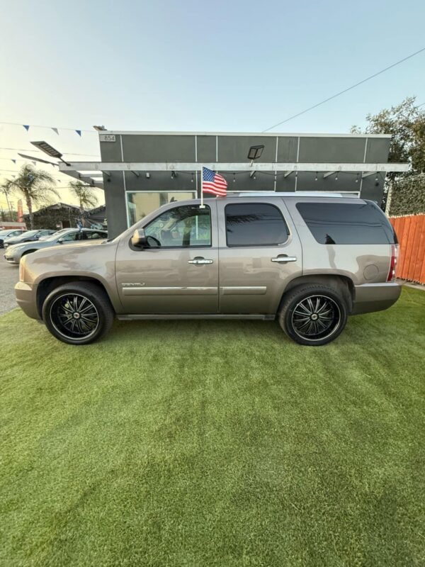 2010 Gmc Yukon Denali - Image 10