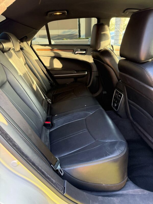 2013 chrysler 300 c V6 3.6 - Image 9
