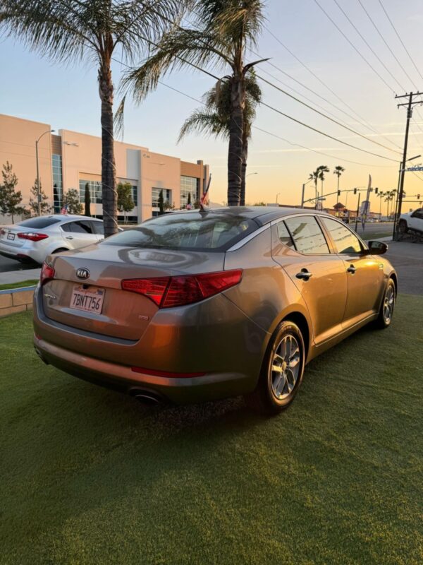 2018 Kia Optima - Image 9