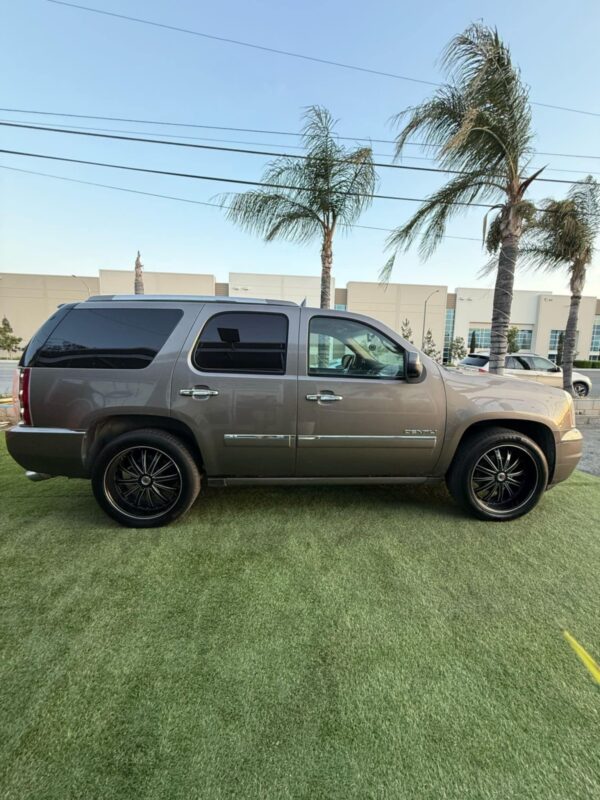 2010 Gmc Yukon Denali - Image 6